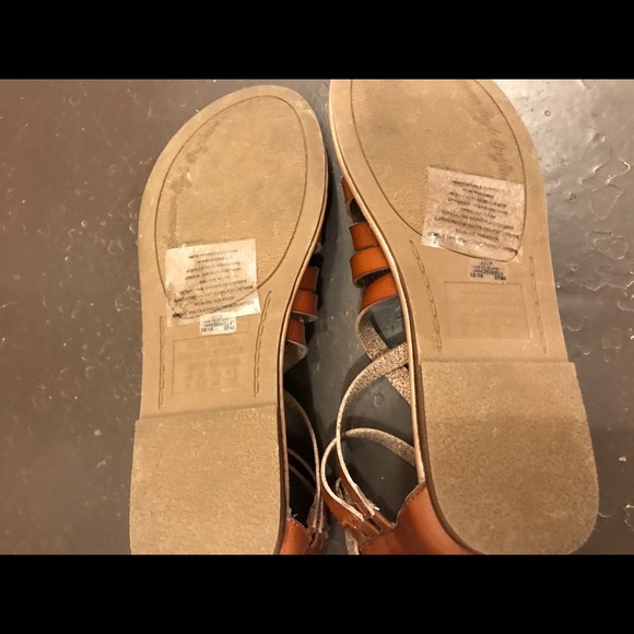 American Eagle Sandles - Picture 3 of 3
